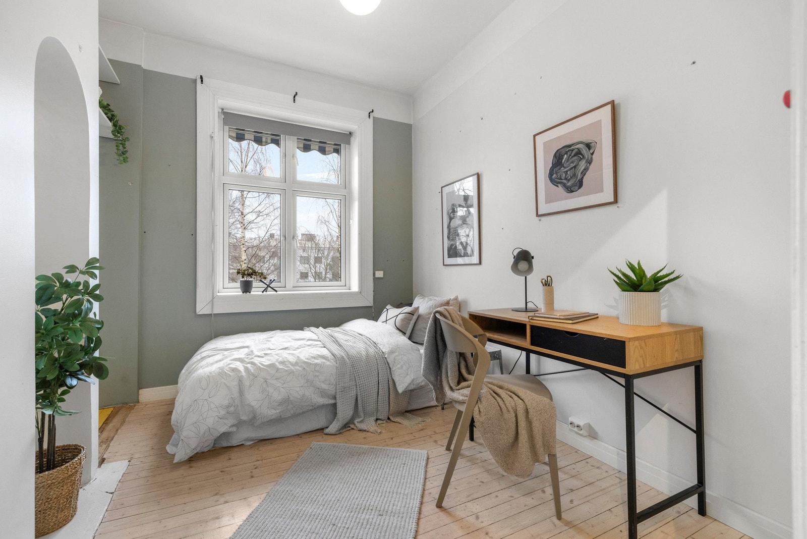 Soverom nr. 2 - også med plass til seng, arbeidsbord og garderobe. Galleribilde