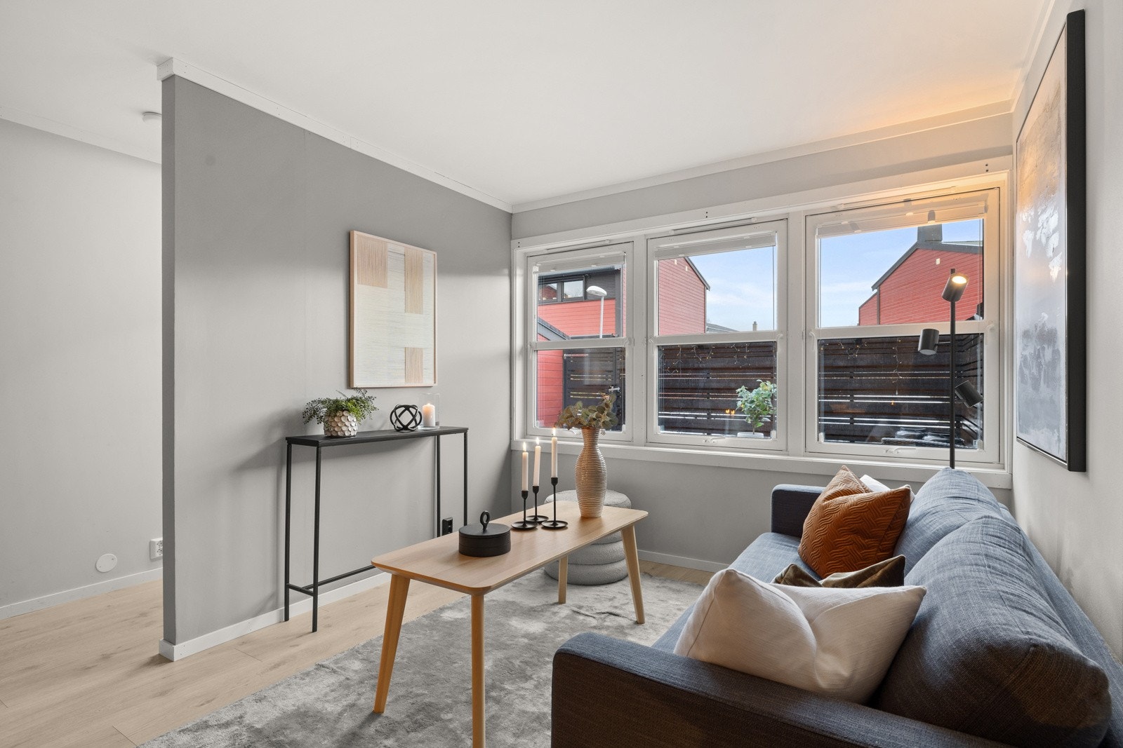 Borettslaget har gjennomført fasaderehabilitering samt satt inn nye vinduer og ytterdør i 2018 Galleribilde