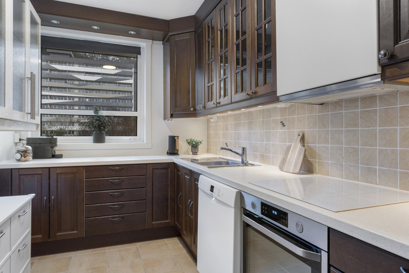 Leiligheten har separat kjøkken som måler 7,5 kvm. Galleribilde