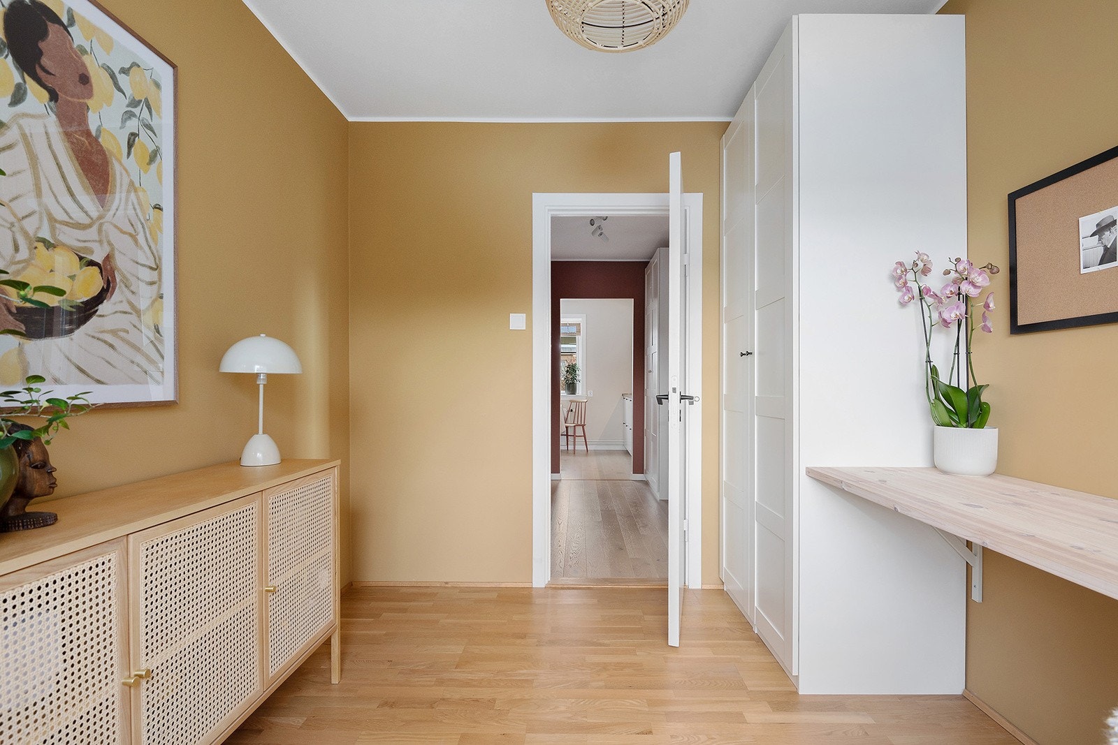 Pent rom som kan benyttes som soverom, kontor eller hobbyrom Galleribilde