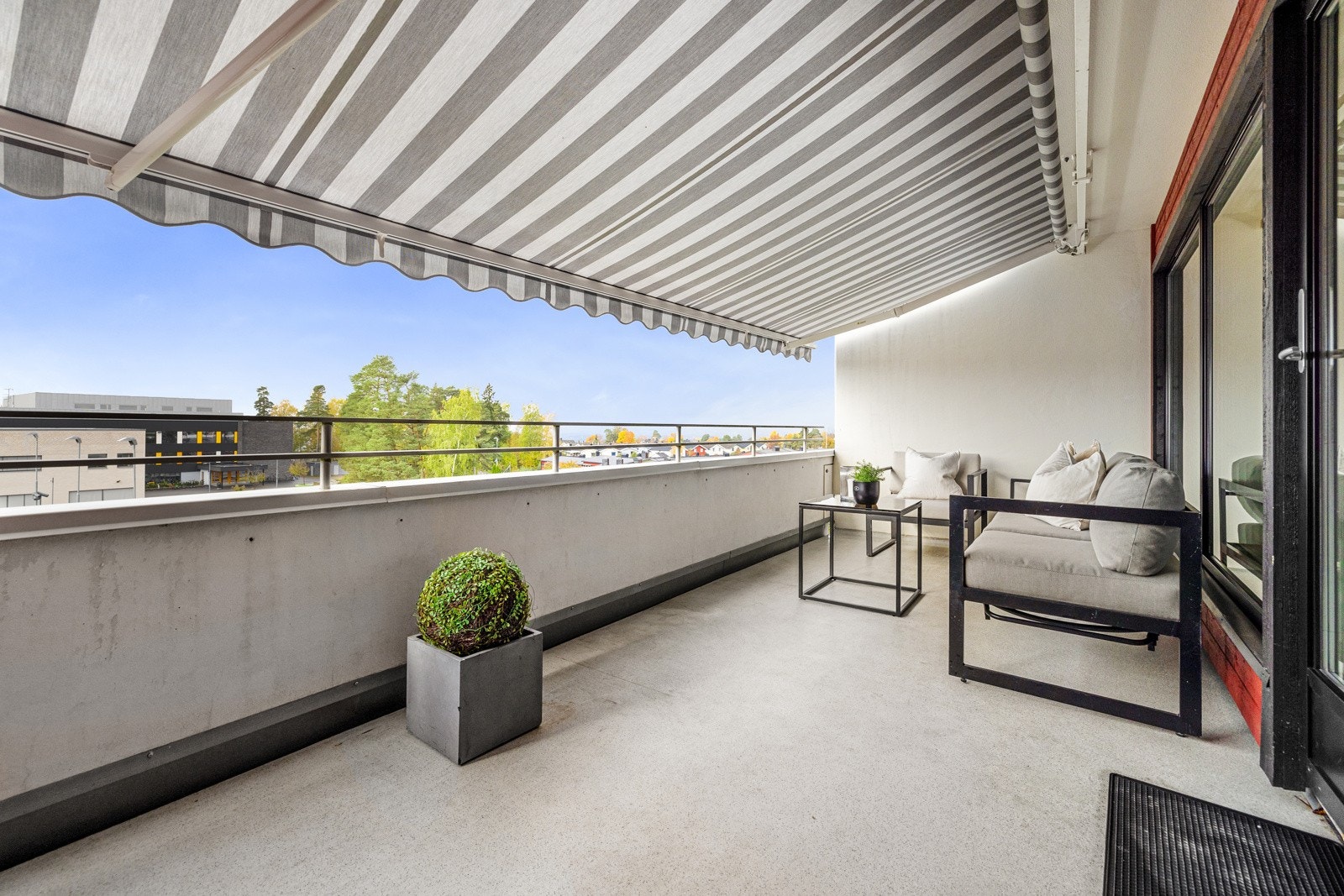 God internbeliggenhet, høyt og fritt, men samtidig skjermet med lite innsyn. Galleribilde