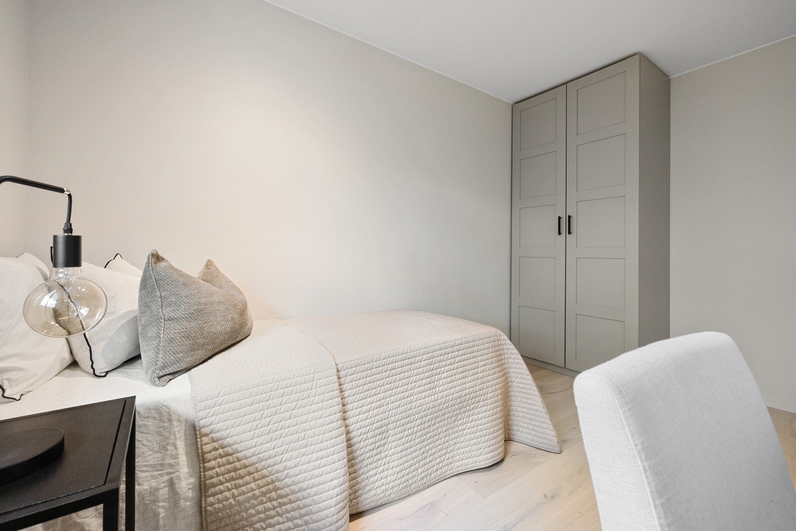 Soverom 3 er også velegnet som kontor/walk-in/barne-/gjesterom etc. Galleribilde