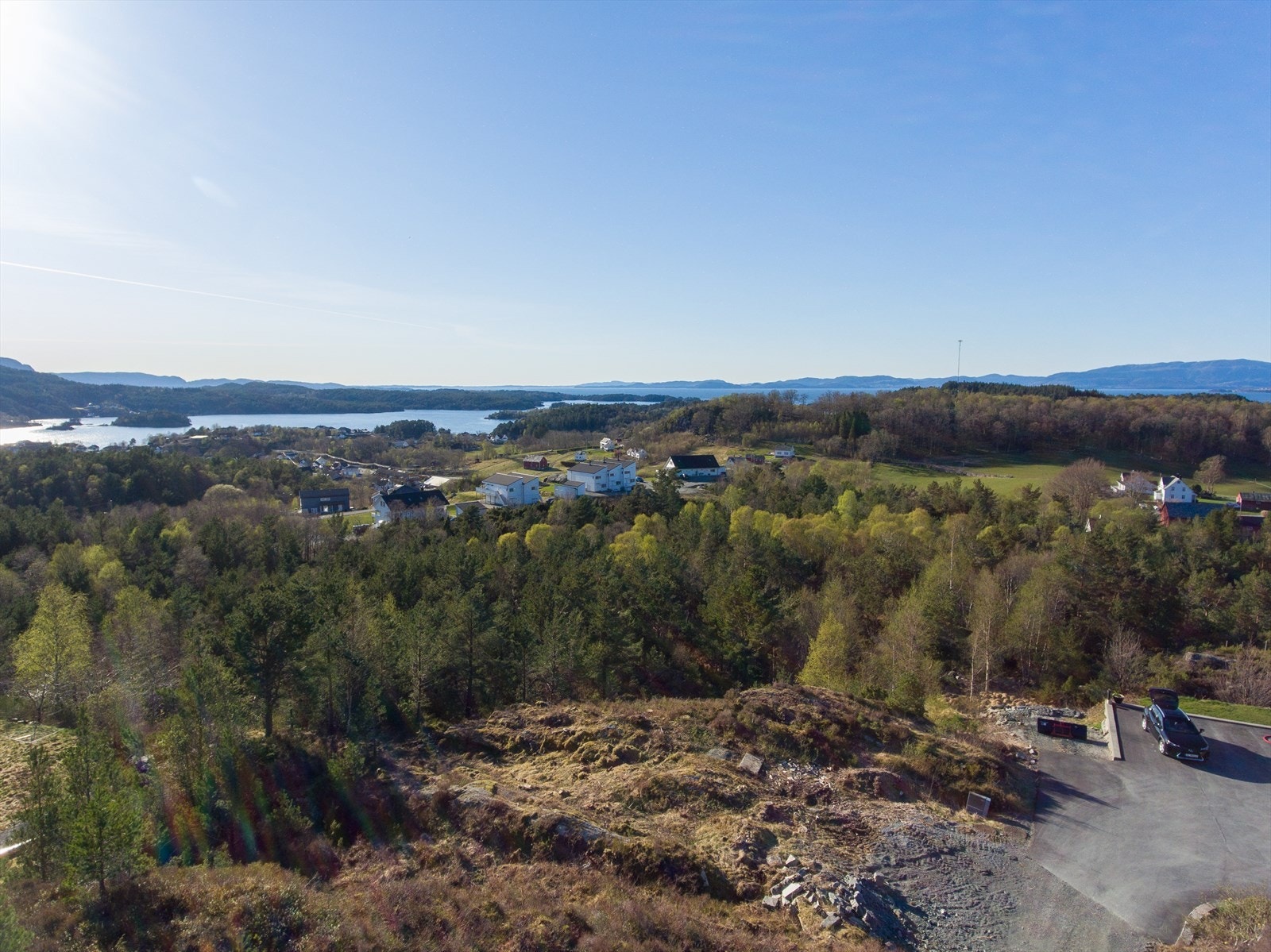 Tomta er ei råtomt i eit etablert område Galleribilde