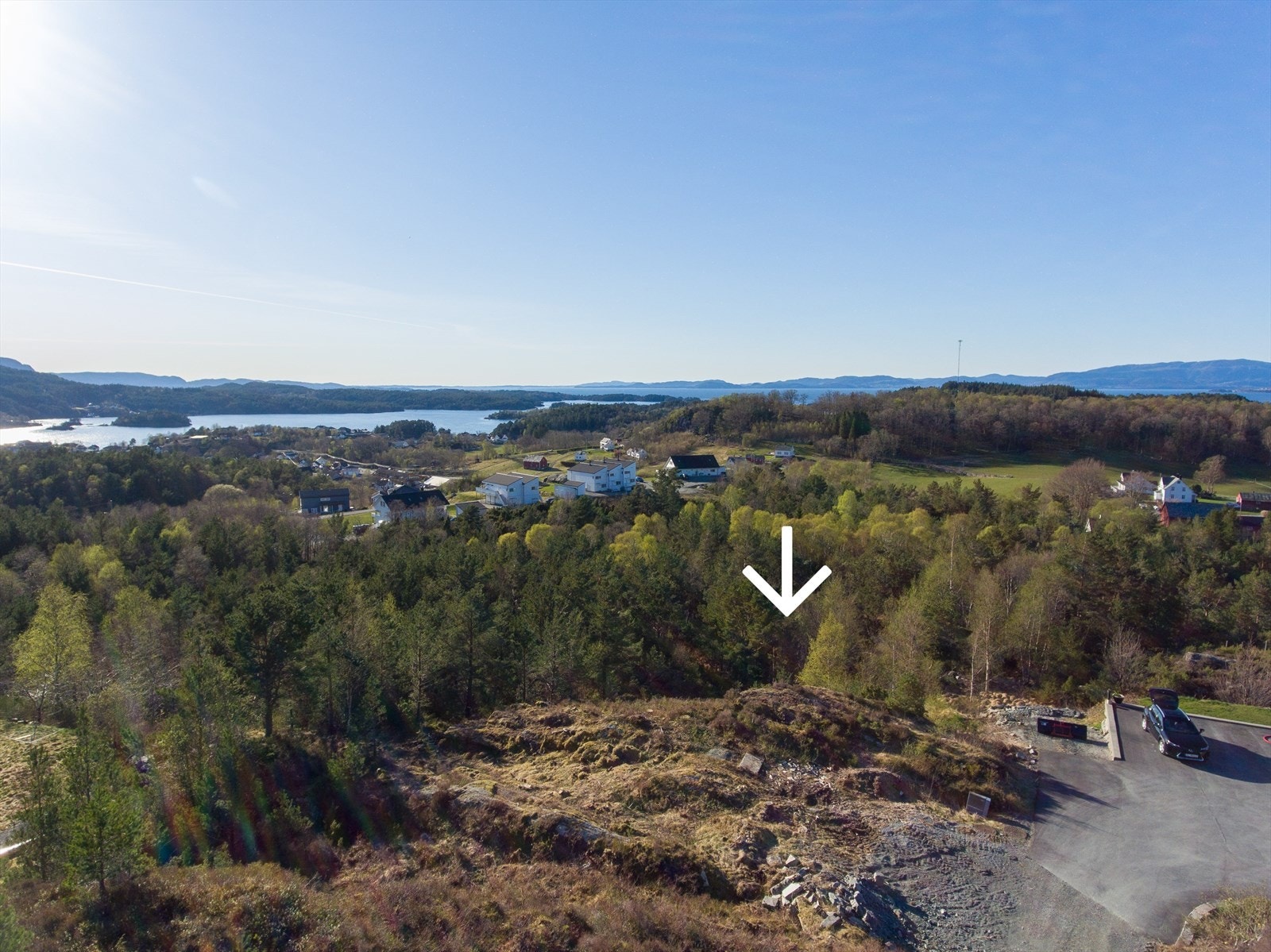 Tomta er ei råtomt i eit etablert område Galleribilde