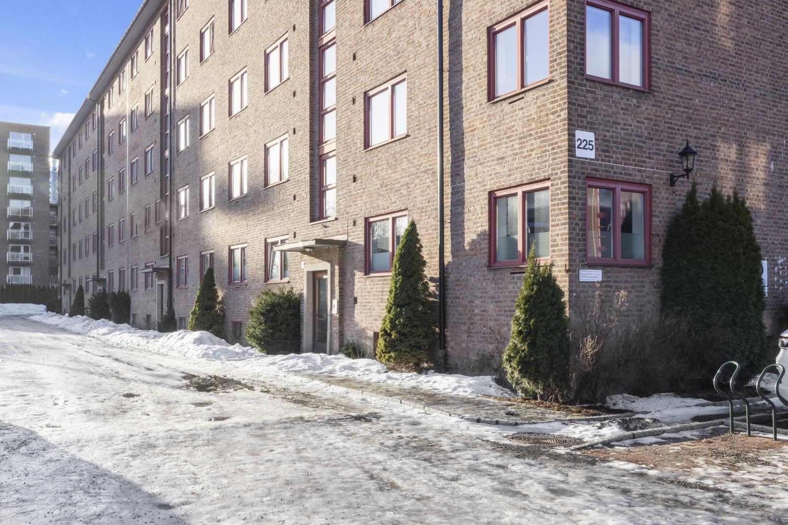 Fasade og inngangsparti Galleribilde