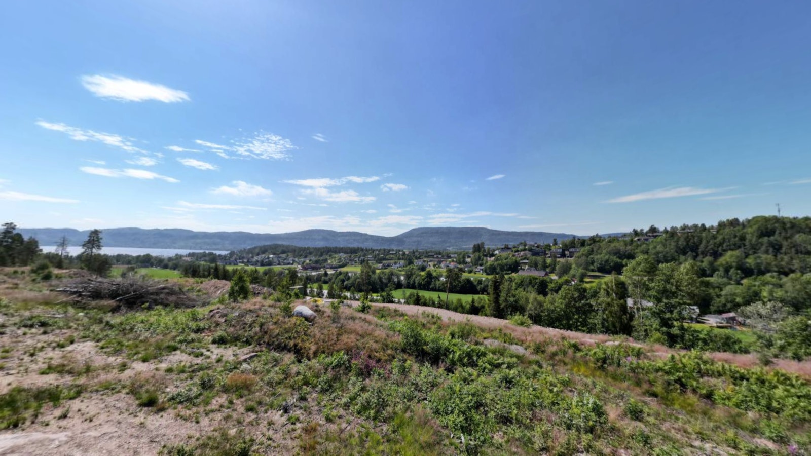 Dette er utsikten fra tomt B5. På vår boligvelger kan du trykke deg inn og se 360 graders utsikt fra tomtene vi har til salgs. Galleribilde
