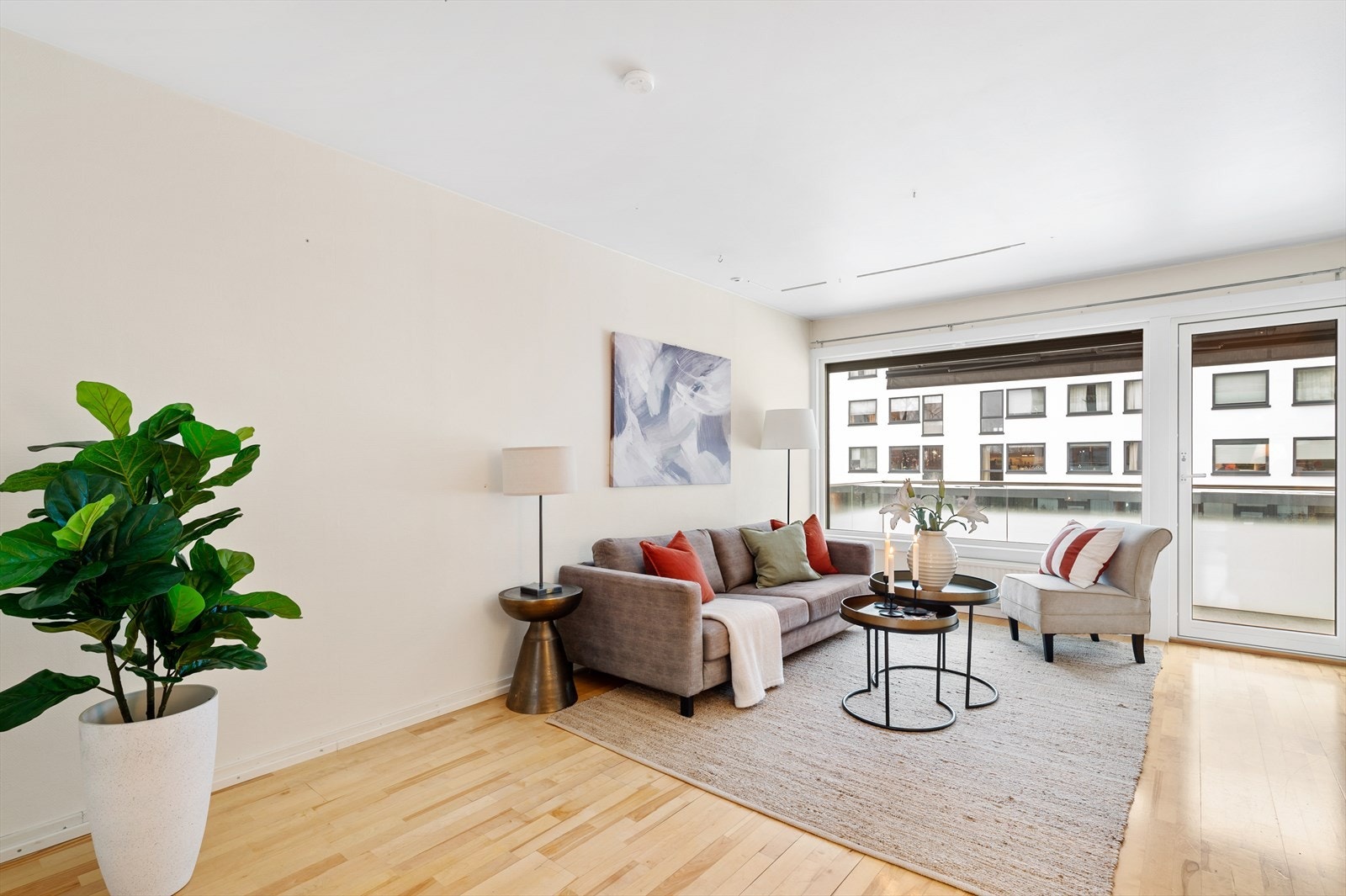 Leiligheten har en standard med oppgraderingsbehov, men gir samtidig en fantastisk mulighet til å sette ditt eget preg på boligen! Galleribilde