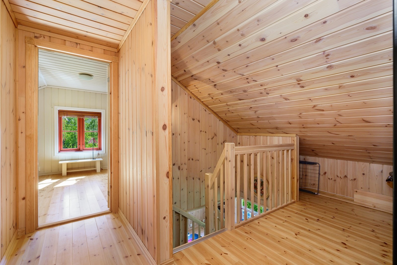 Loftsetg. Galleribilde