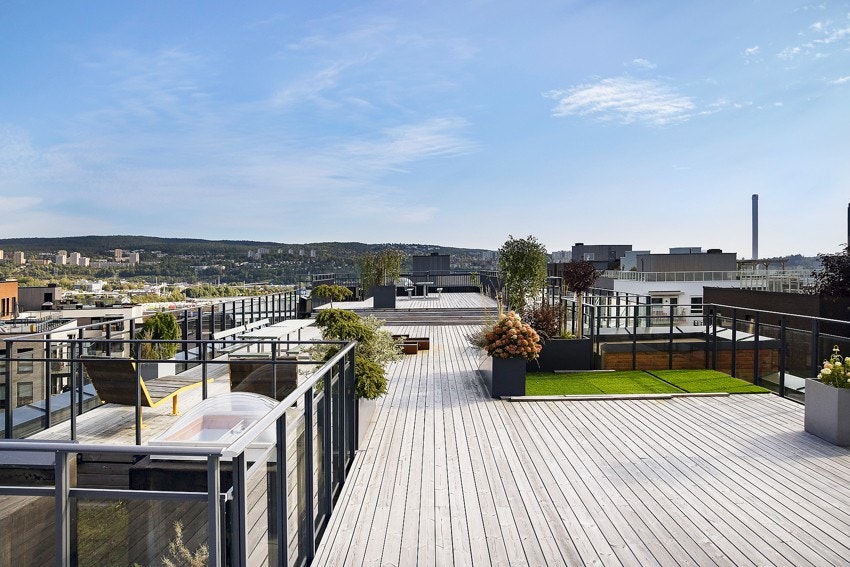 Leiligheten har tilgang til flott takterrasse med flott utsikt! Galleribilde