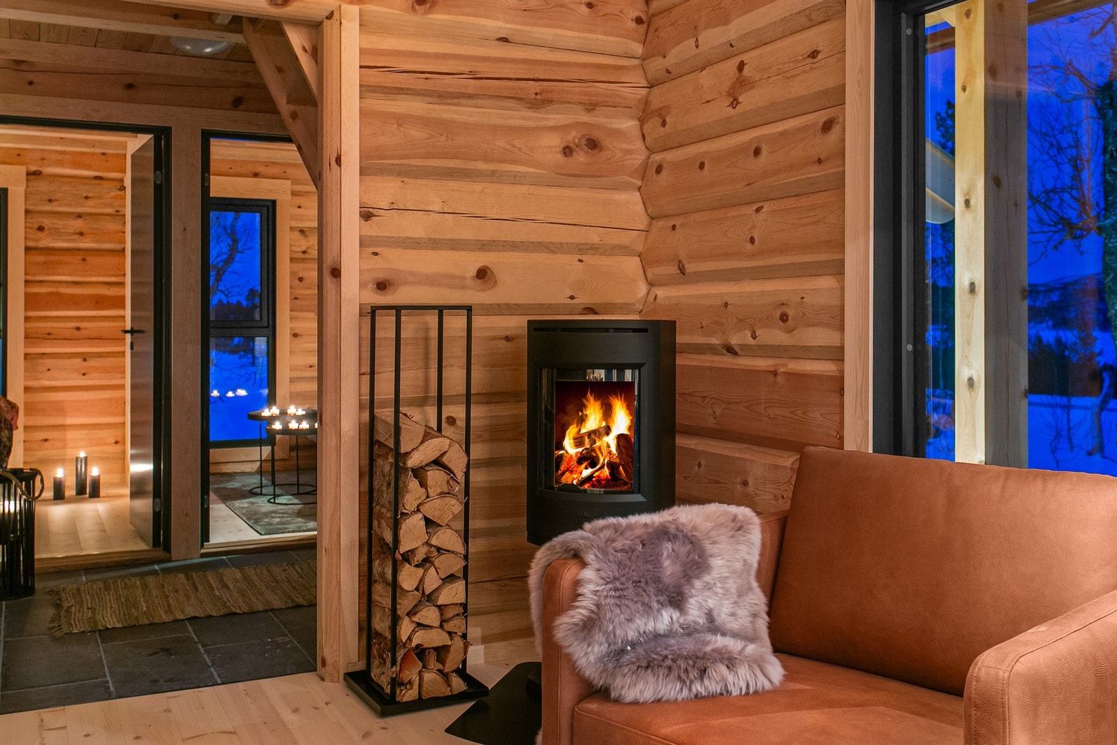 Bildet er av den første hytten som nå er solgt. Galleribilde