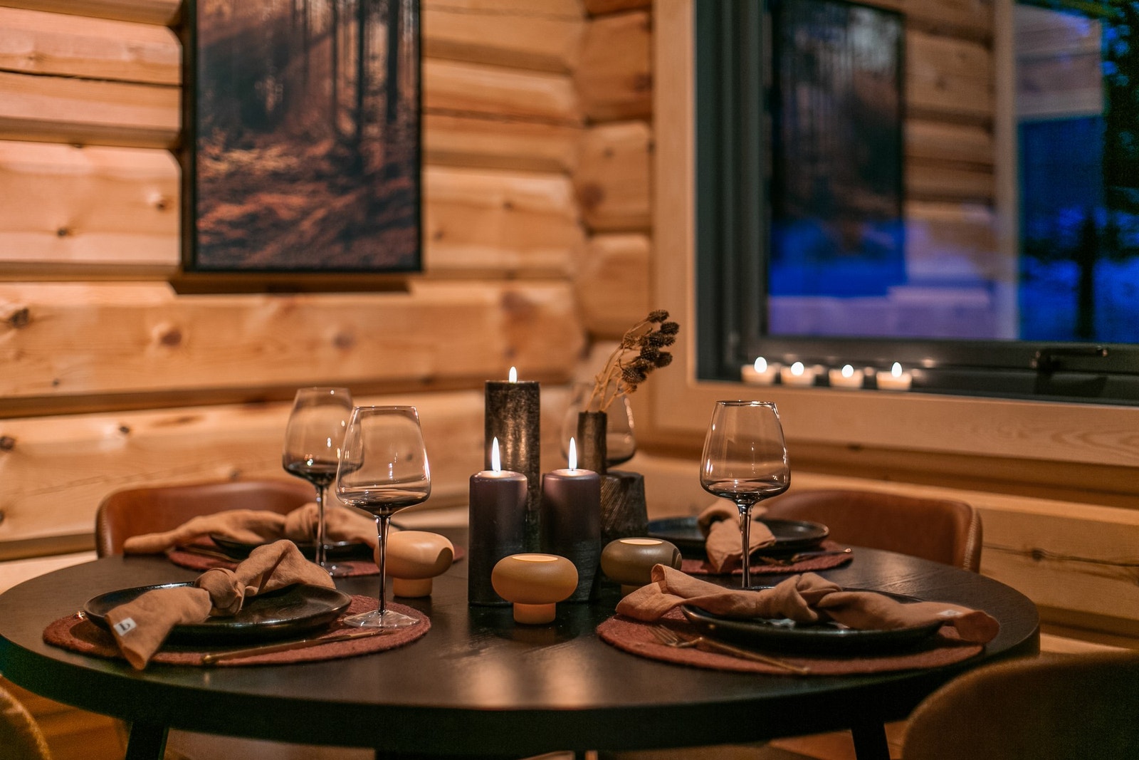 Bildet er av den første hytten som nå er solgt. Galleribilde