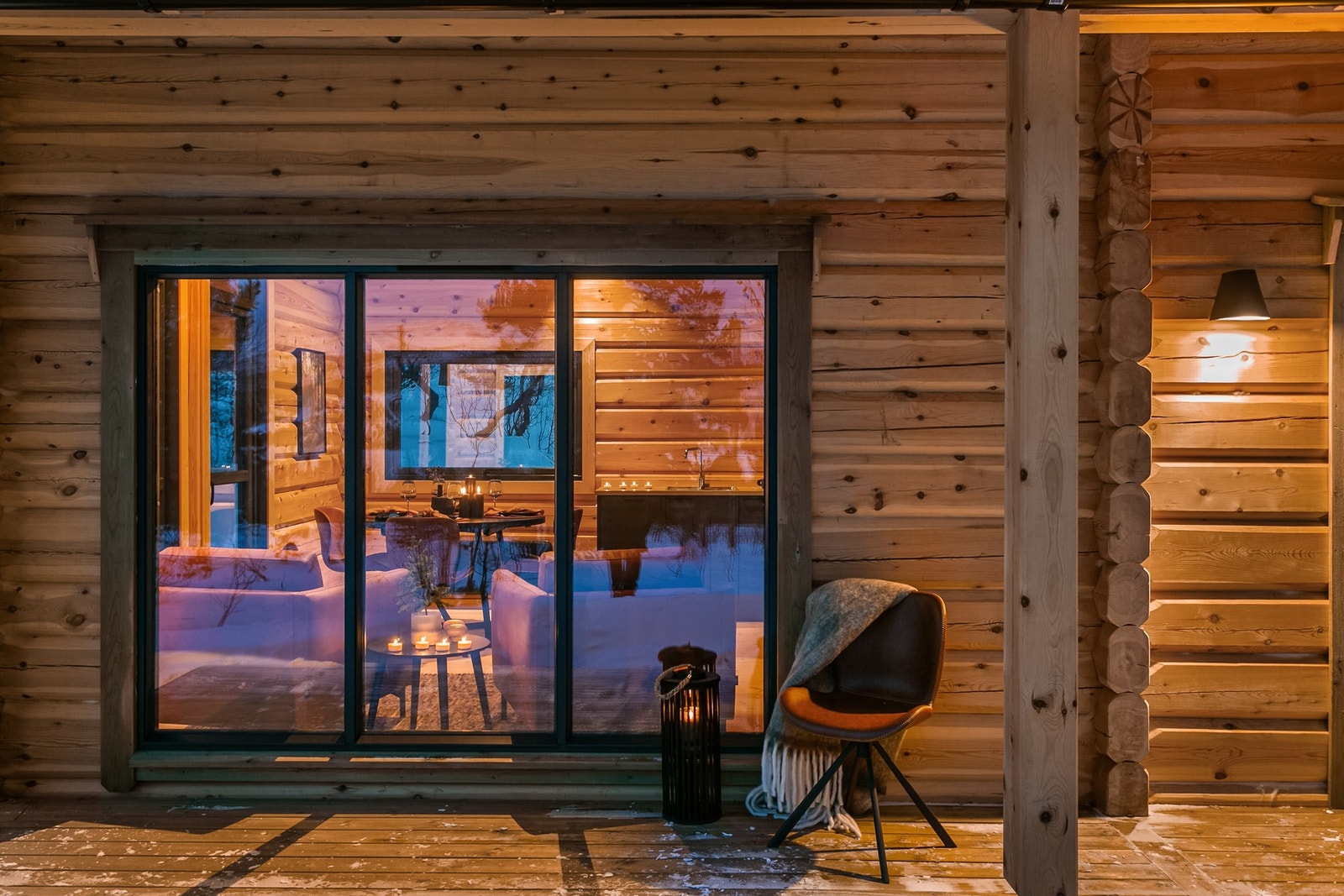 Bildet er av den første hytten som nå er solgt. Galleribilde