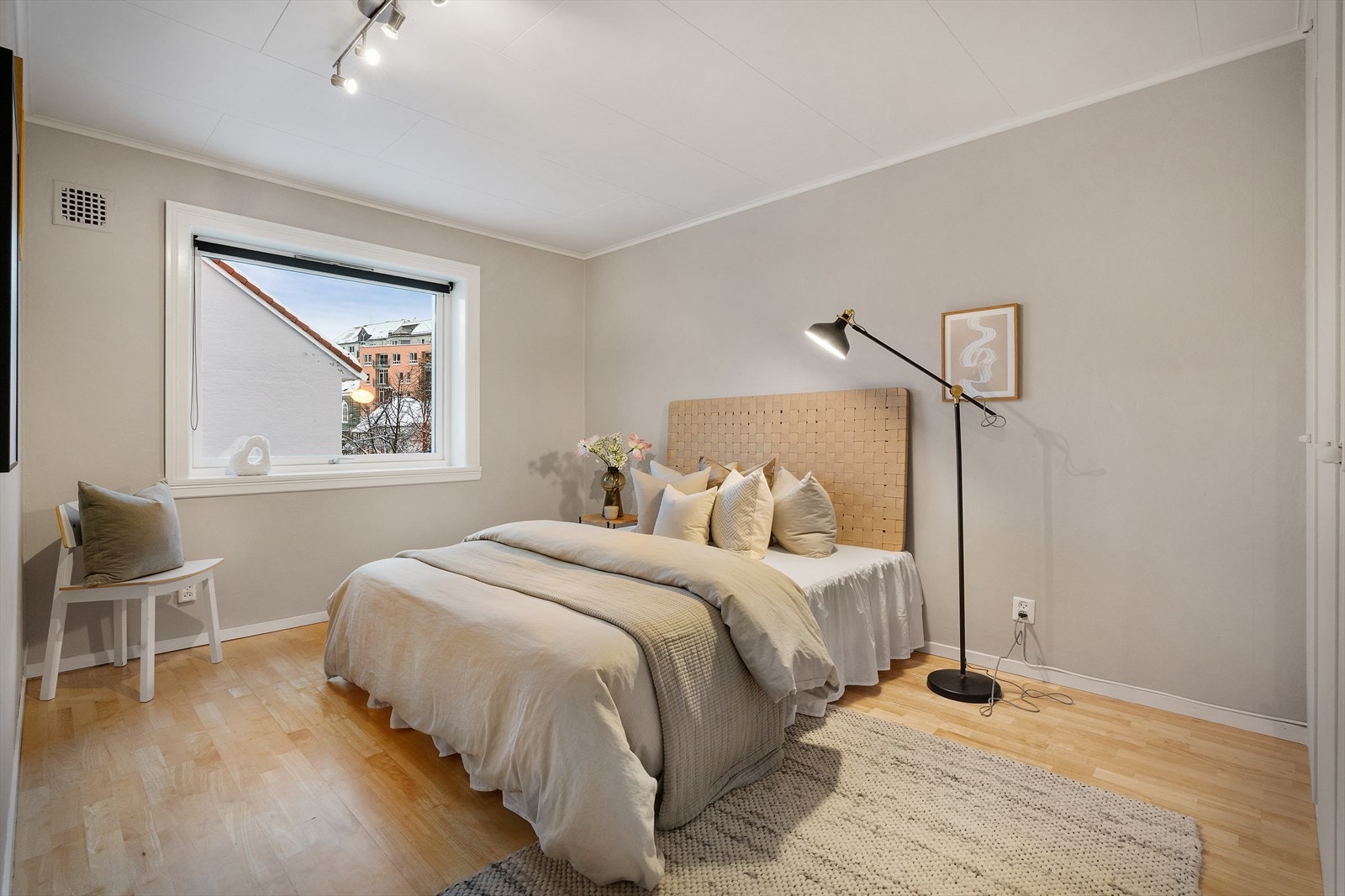 - Hovedsoverommet er av god størrelse på 13,4 m² - Galleribilde