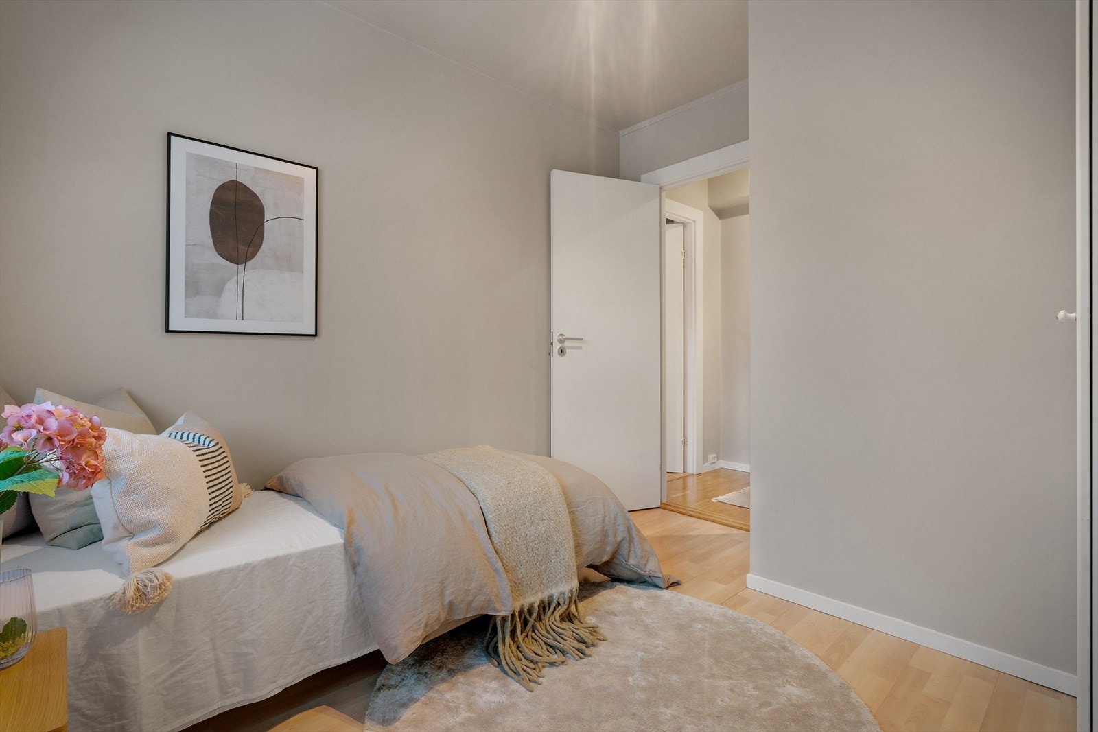 - Soverommet har en størrelse på 6,8 m² - Galleribilde