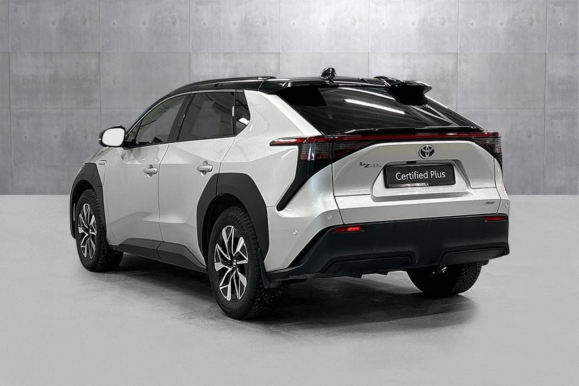 Toyota bZ4X Executive Bitone AWD 3