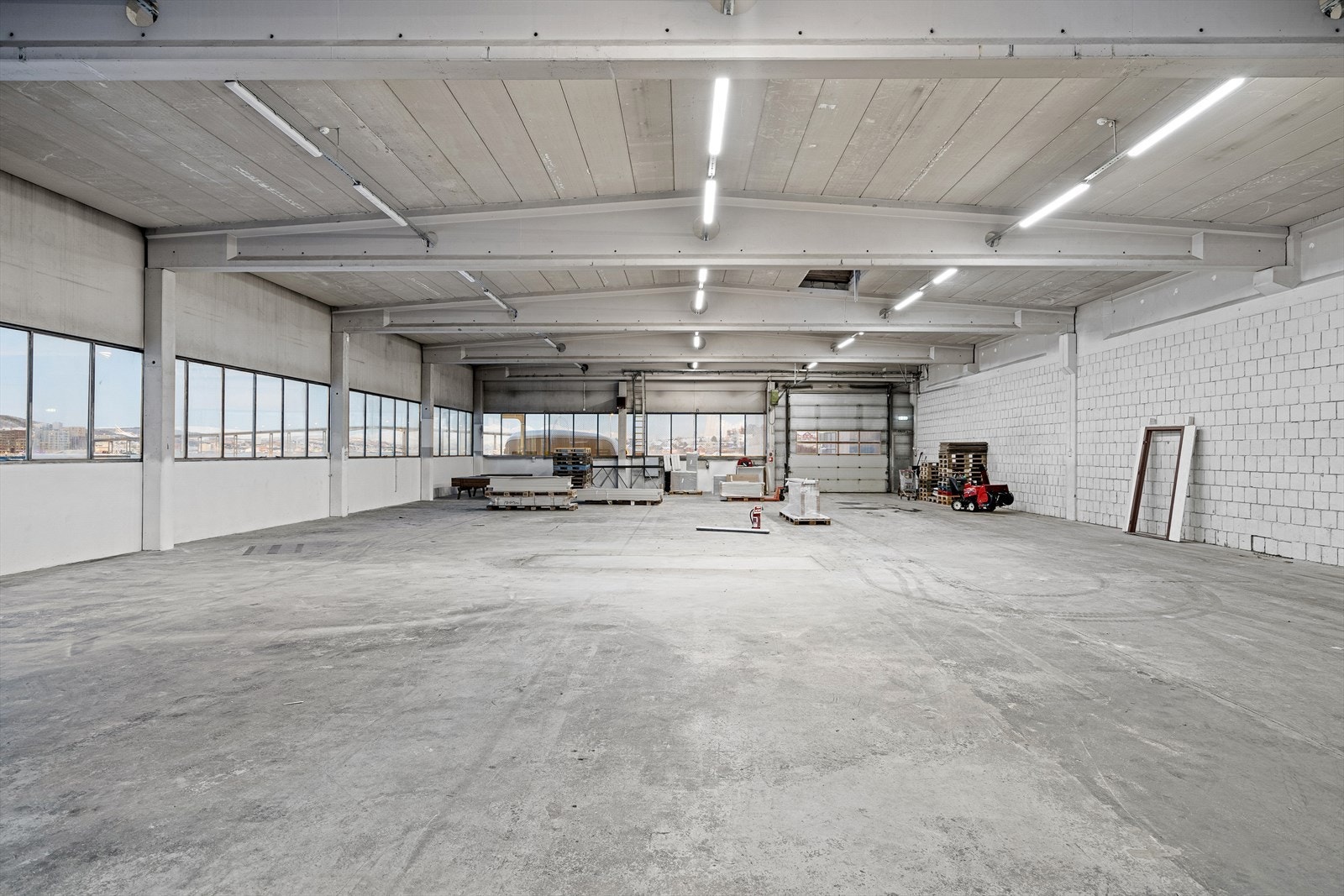 Stort og åpent, kan tilpasses leietakers behov Galleribilde