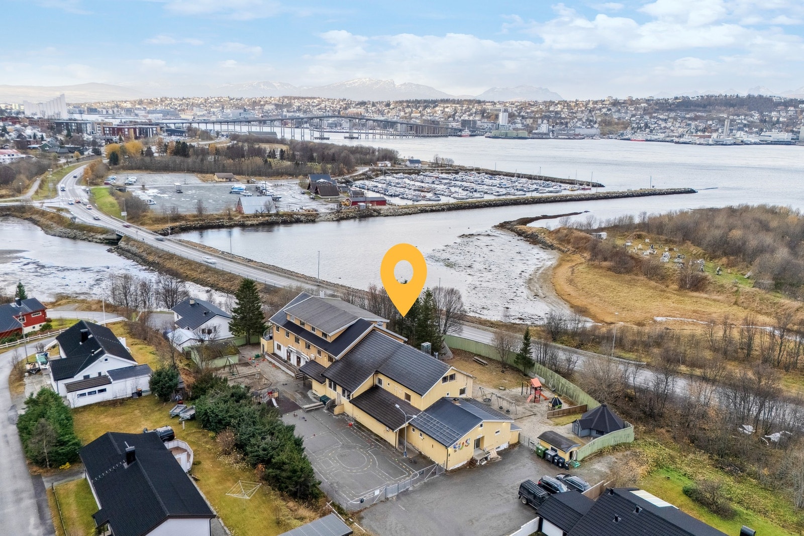 Velkommen til Tytteværvegen 11 i Tromsdalen. Galleribilde