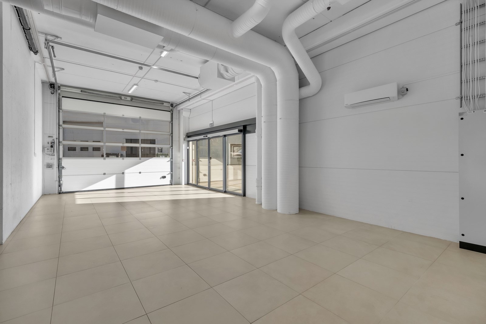 Port og inngangsparti 2 etasje Galleribilde