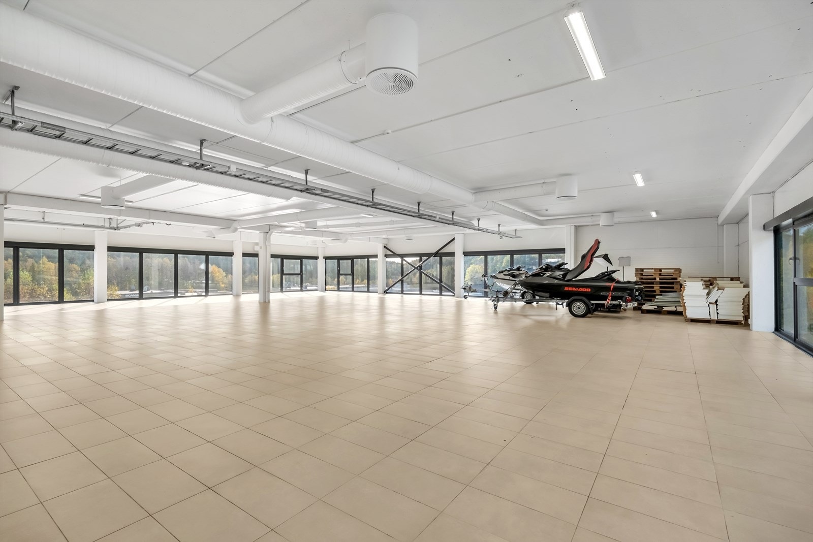 Fine lyse flater med godt lysinnslipp Galleribilde