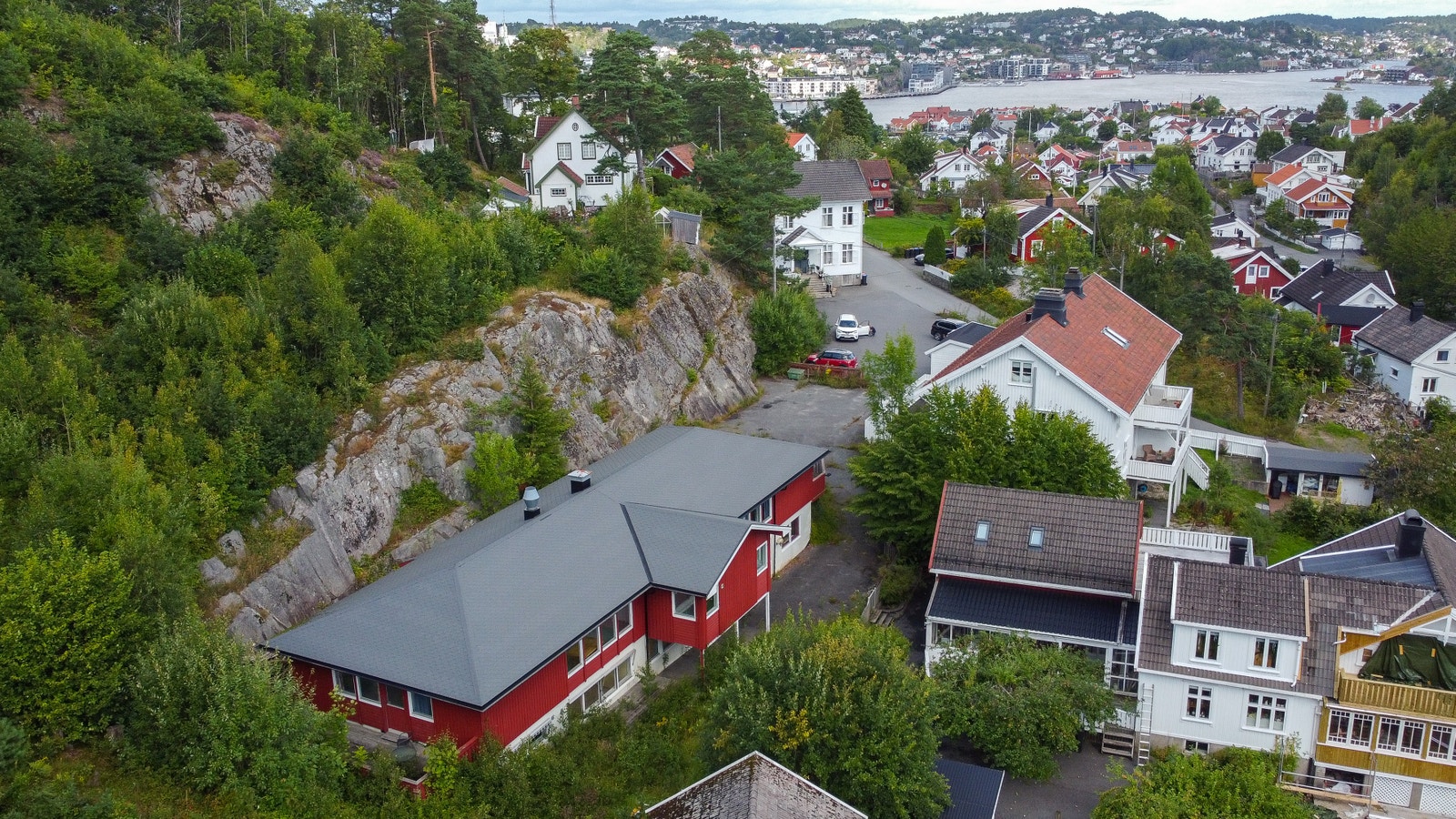 Tidligere barnehage til leie på Hisøya - bra med parkering Galleribilde