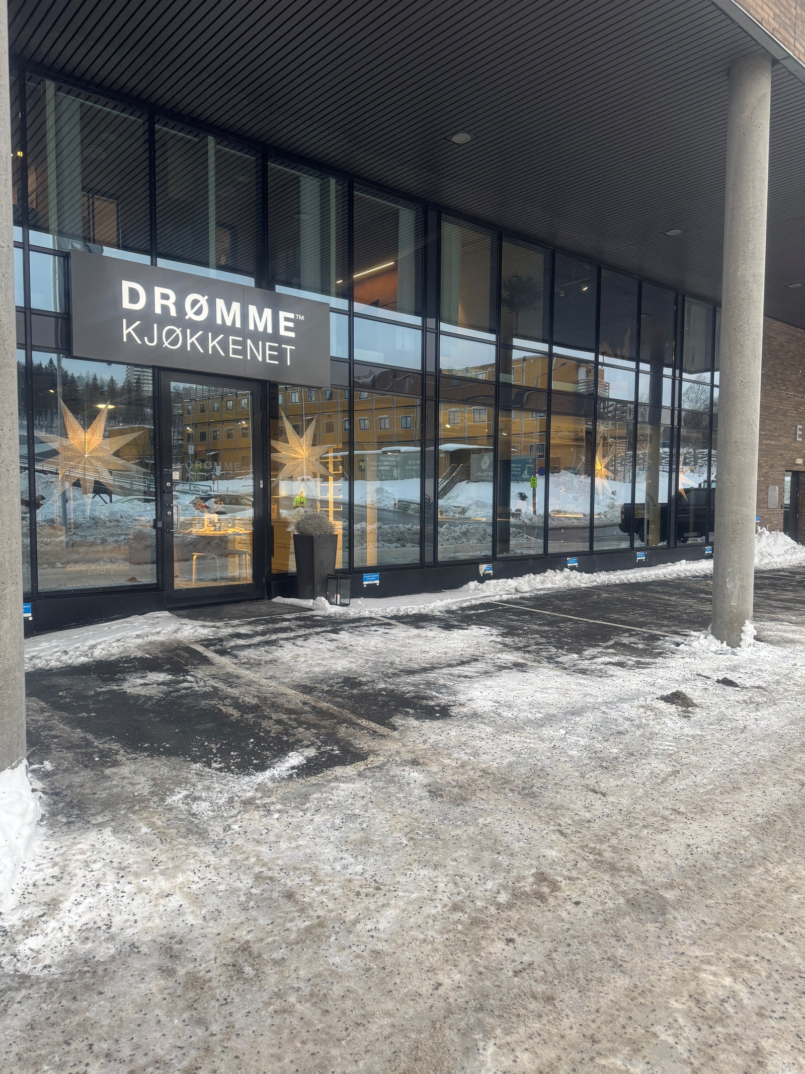 Beliggende i egen adskilt del i Drømmekjøkkenet sine lokaler. Galleribilde