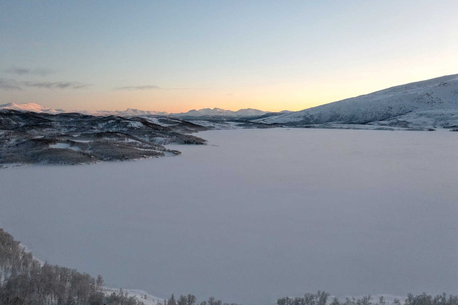 Utsikt storvatnet Galleribilde