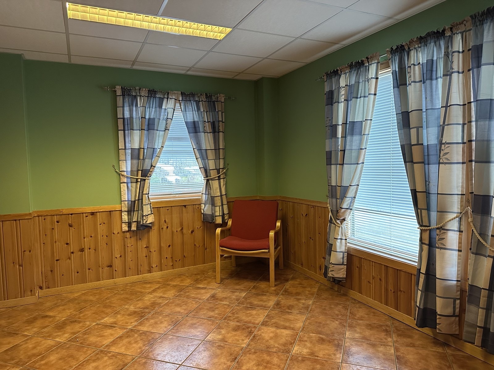 Kontor 2 i første plan Galleribilde