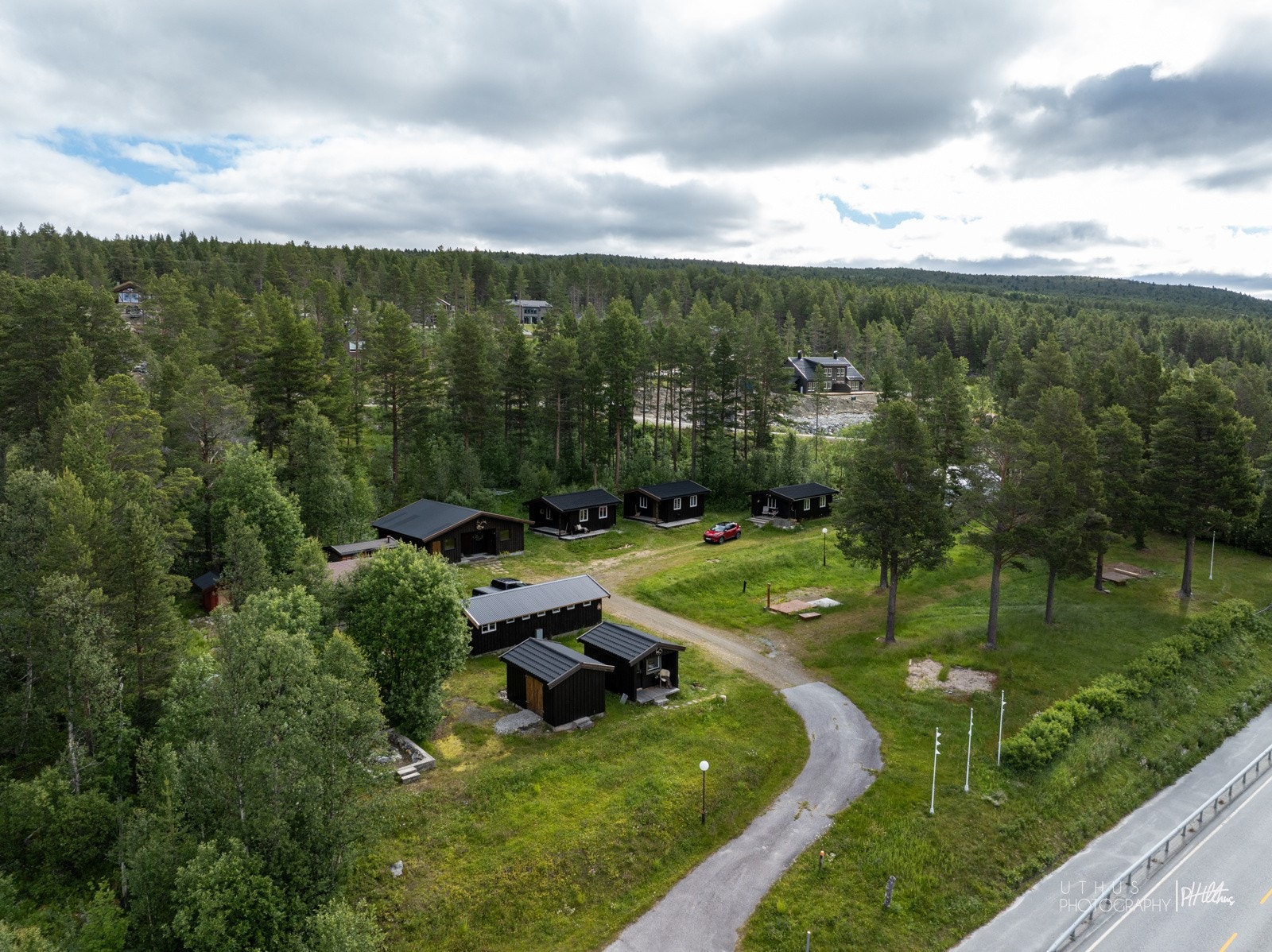 Lokal Eiendomsmegler MNEF/Partner/Økonom Ådne Holestøl Hognerud har gleden av å vise frem Geilo Fjellcamp! Galleribilde
