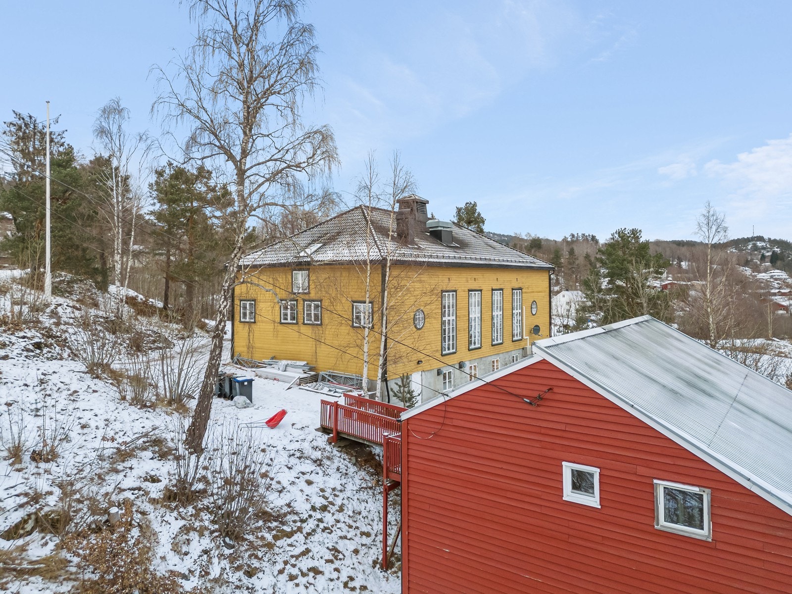 Egdehall med anneks. Galleribilde