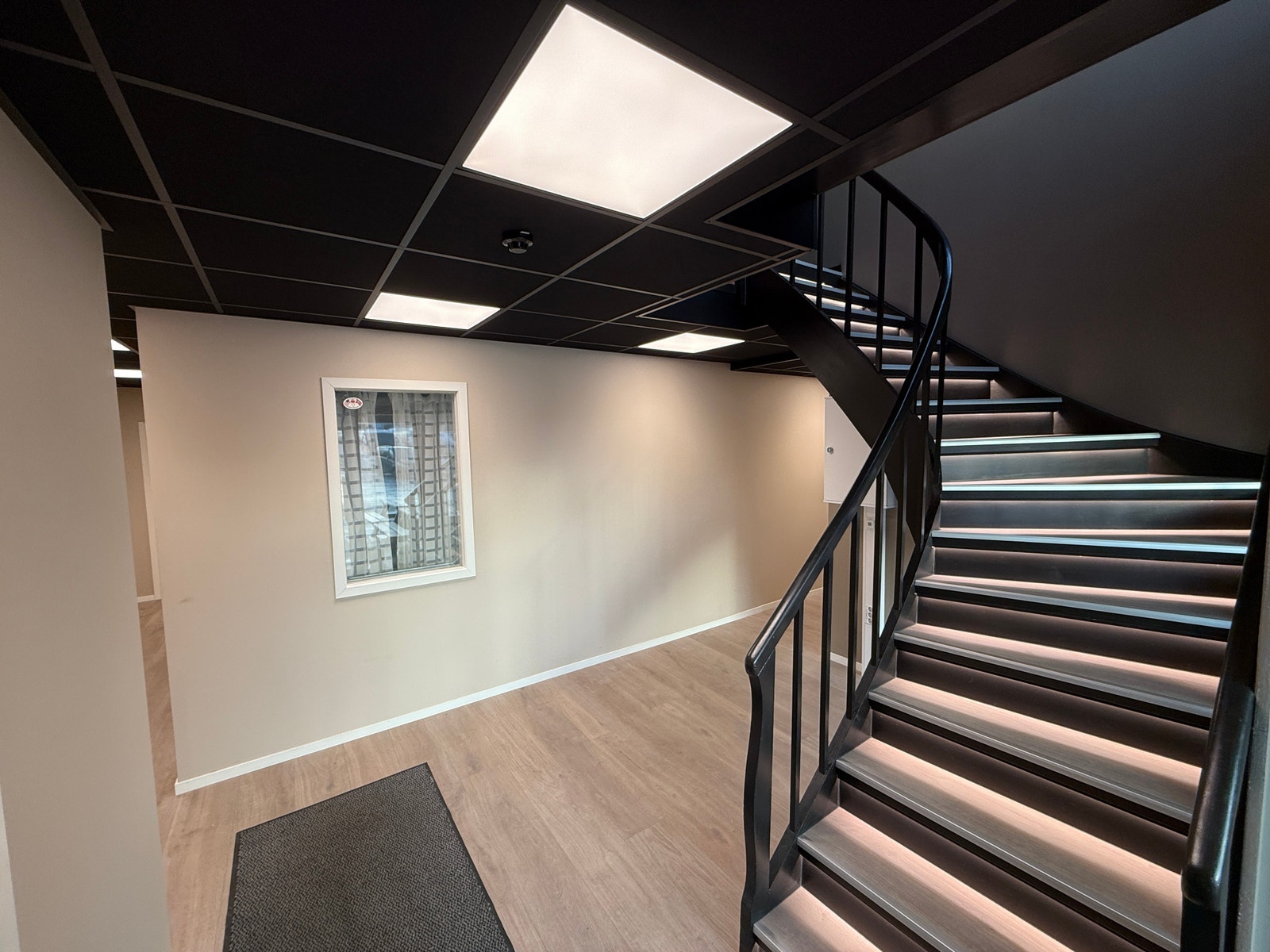 Inngangsparti, administrasjon Galleribilde