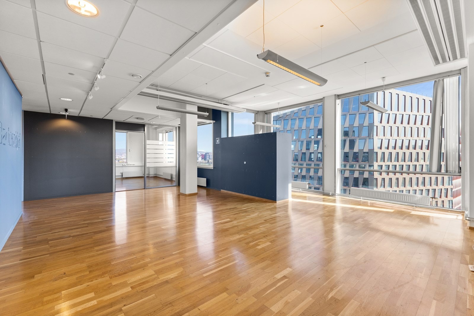 Kontorlandskap med utsikt mot nord/øst Galleribilde