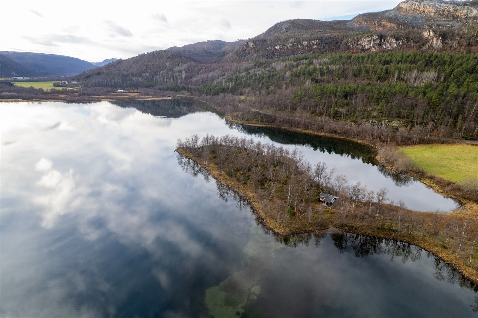 Bilde av hytten so medfølger og som ligger i Mathisdalen Galleribilde