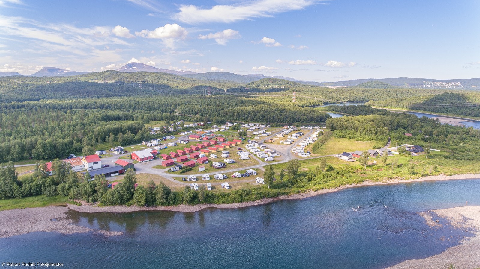 Flott beliggenhet inntil en av Norges beste lakseelver Galleribilde