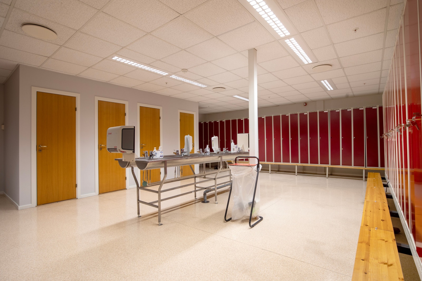 En av garderobene Galleribilde