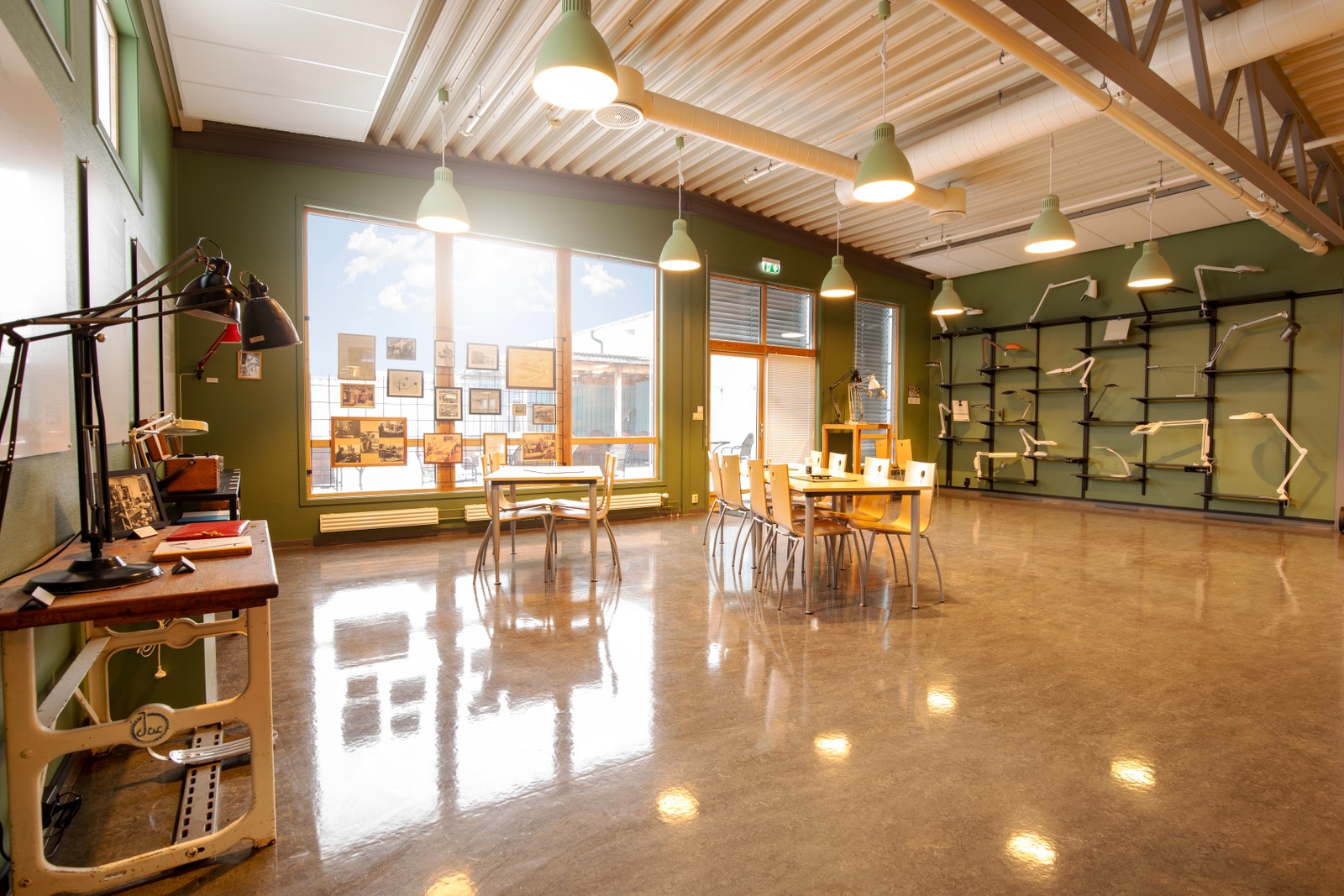 Showrom i kantine Galleribilde