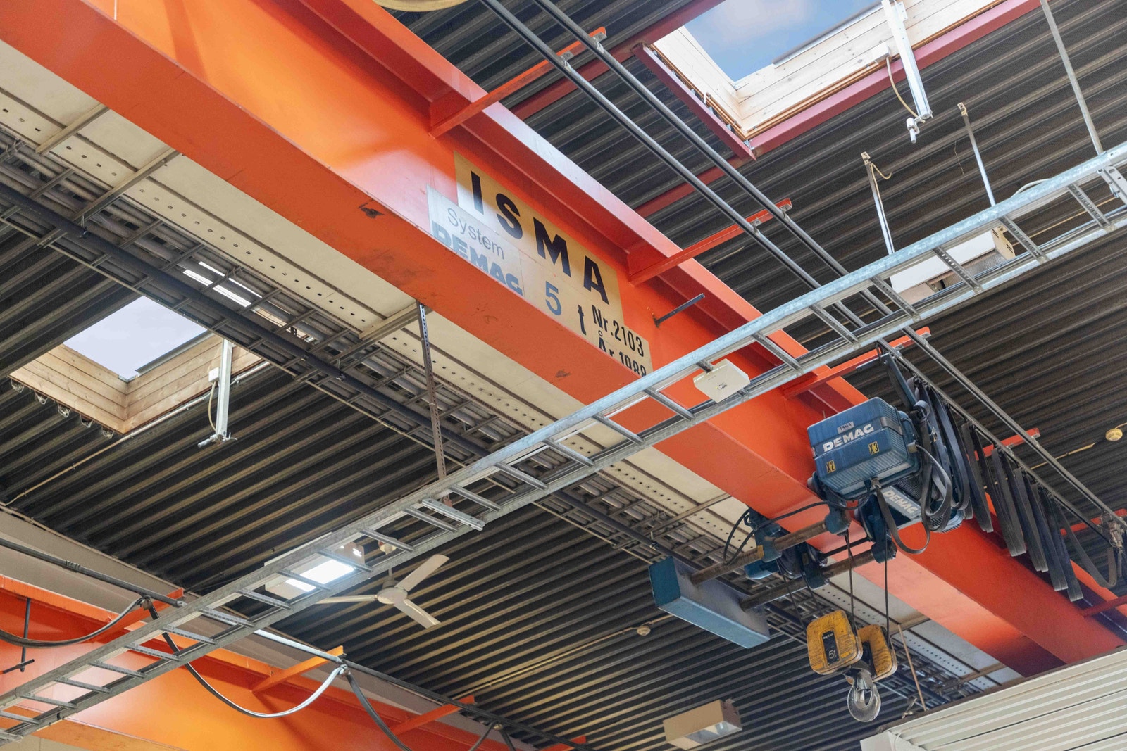 Ideelt for verksted, da mye allerede er på plass i et av lokalene. Galleribilde