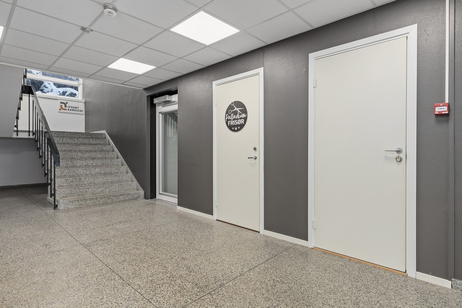 1.etg. Inngangsparti. Galleribilde