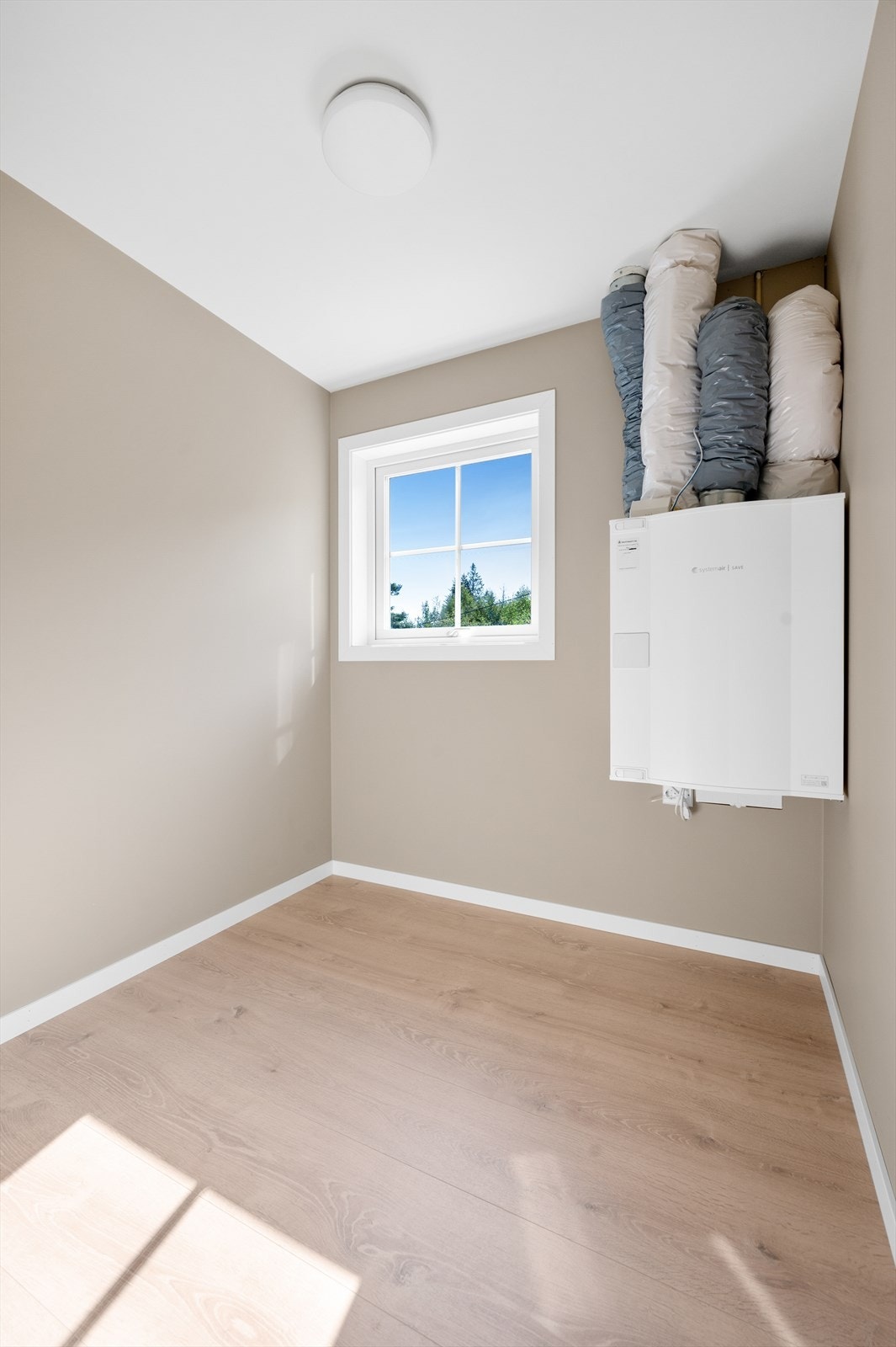 Teknisk rom/bod- balansert ventilasjon. Galleribilde