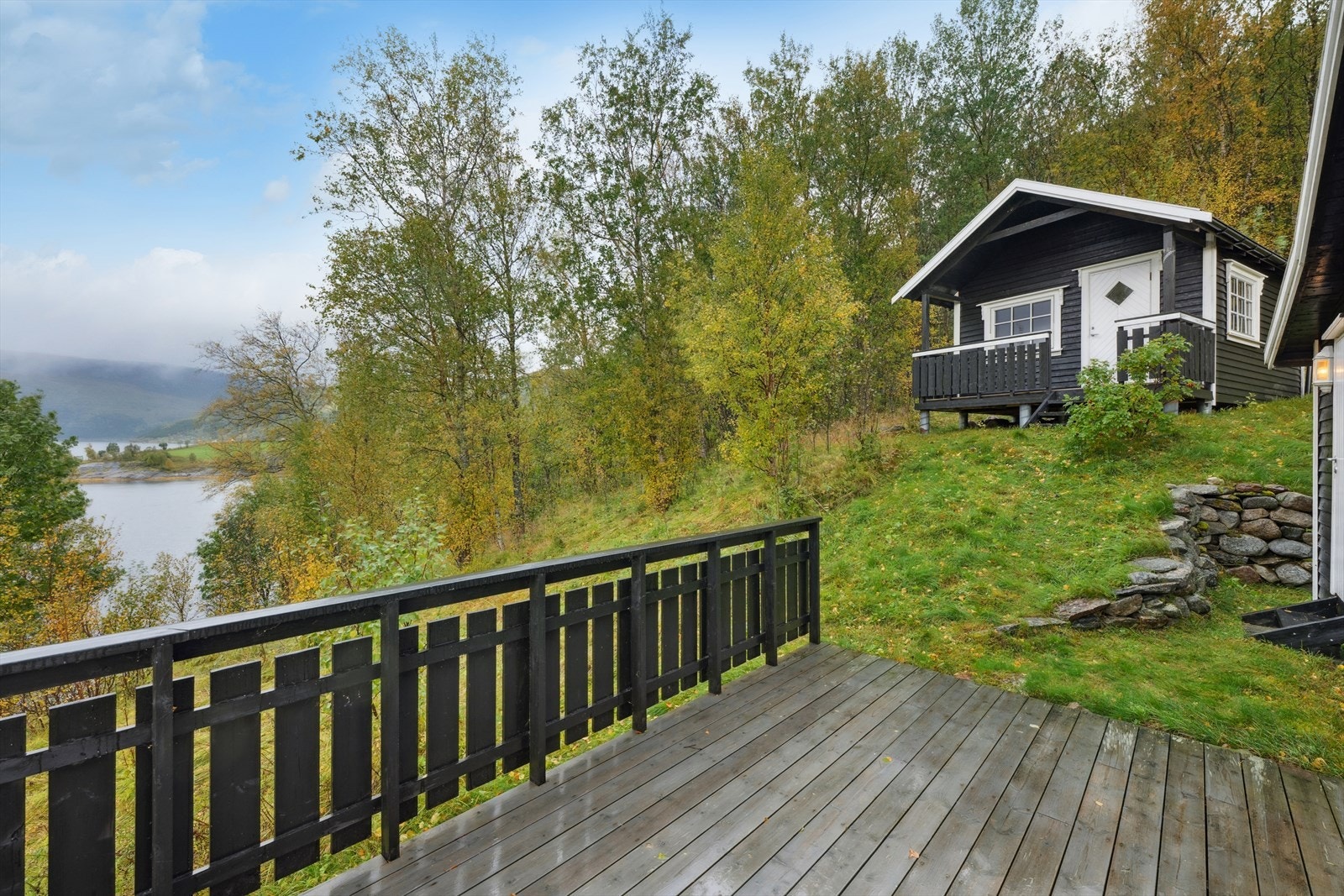 Eiendommen kan skilte med svært gode solforhold. Galleribilde