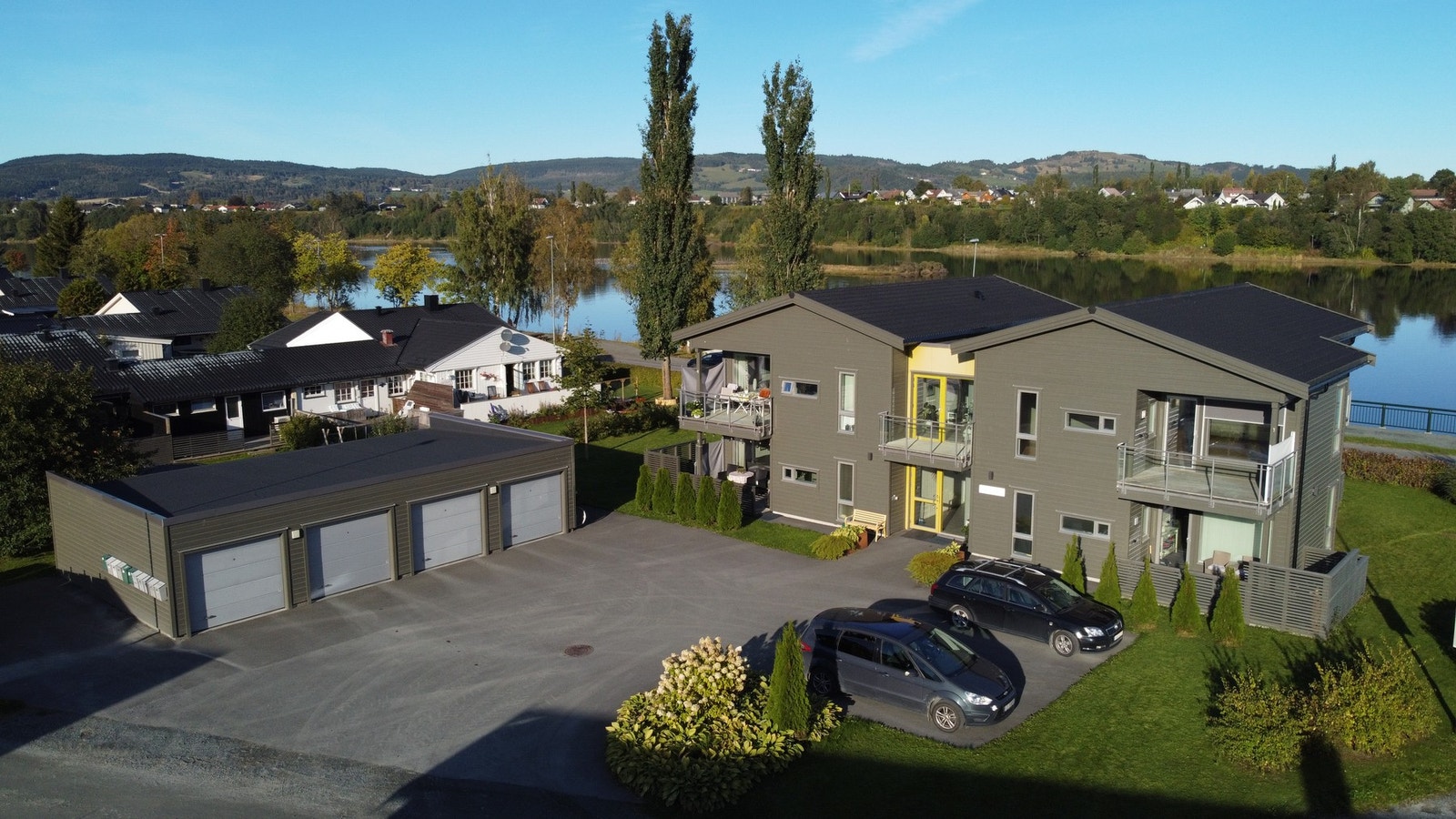 Garasje følger med leiligheten. Galleribilde