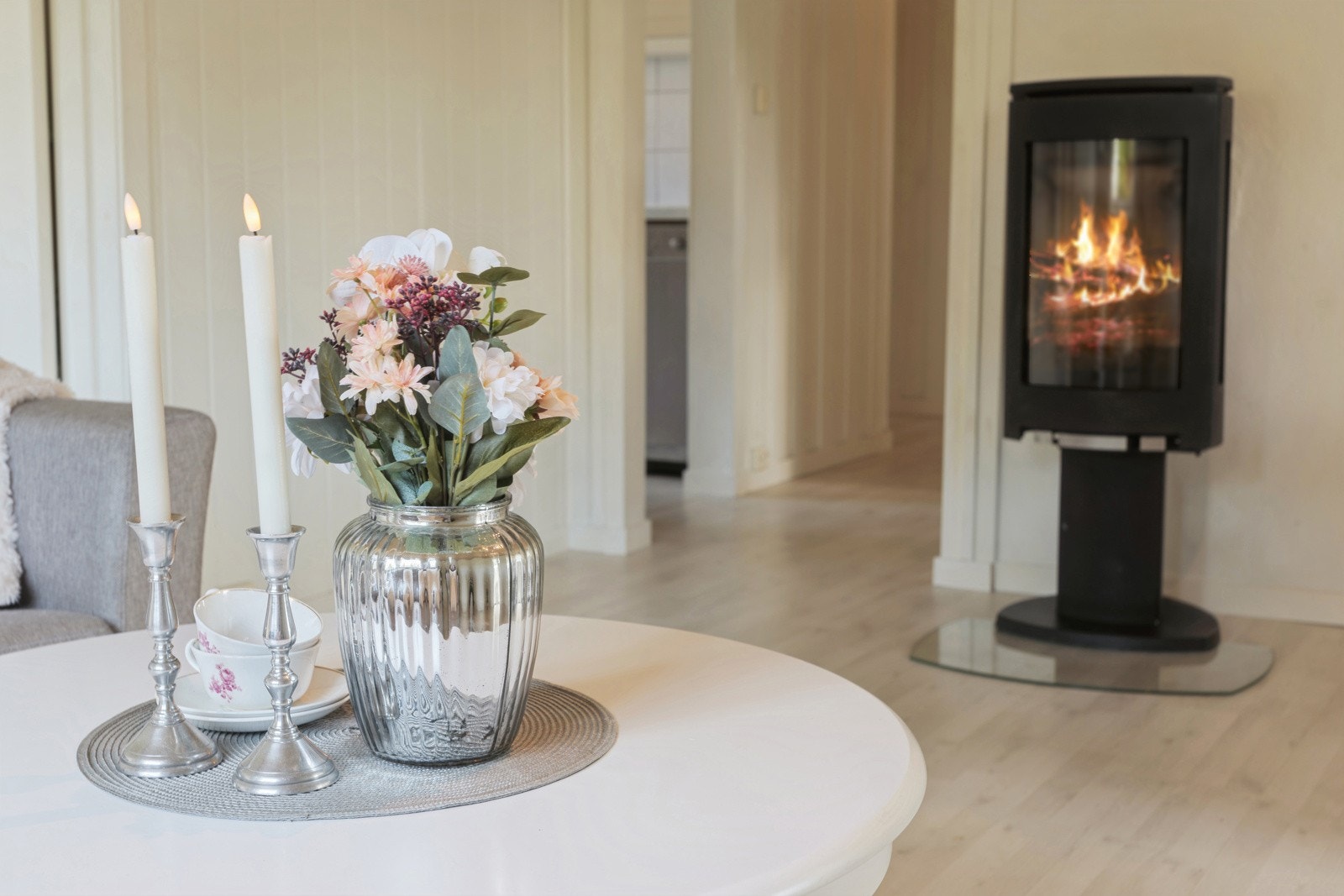 Peisovn i stuen som gir god og lun varme Galleribilde