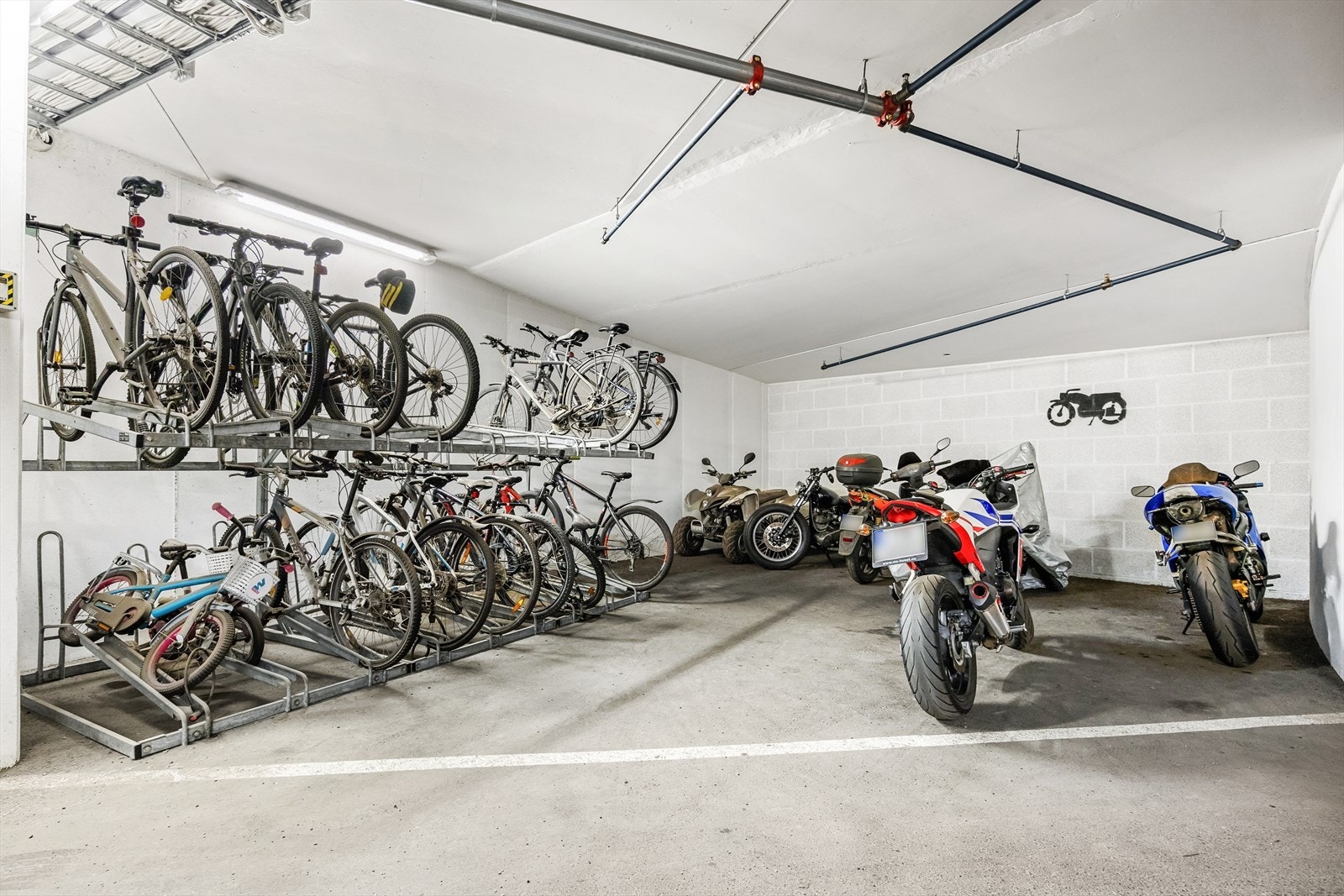 Sameiet har også et romslig felles sykkelrom tilgjengelig for beboerne. Galleribilde