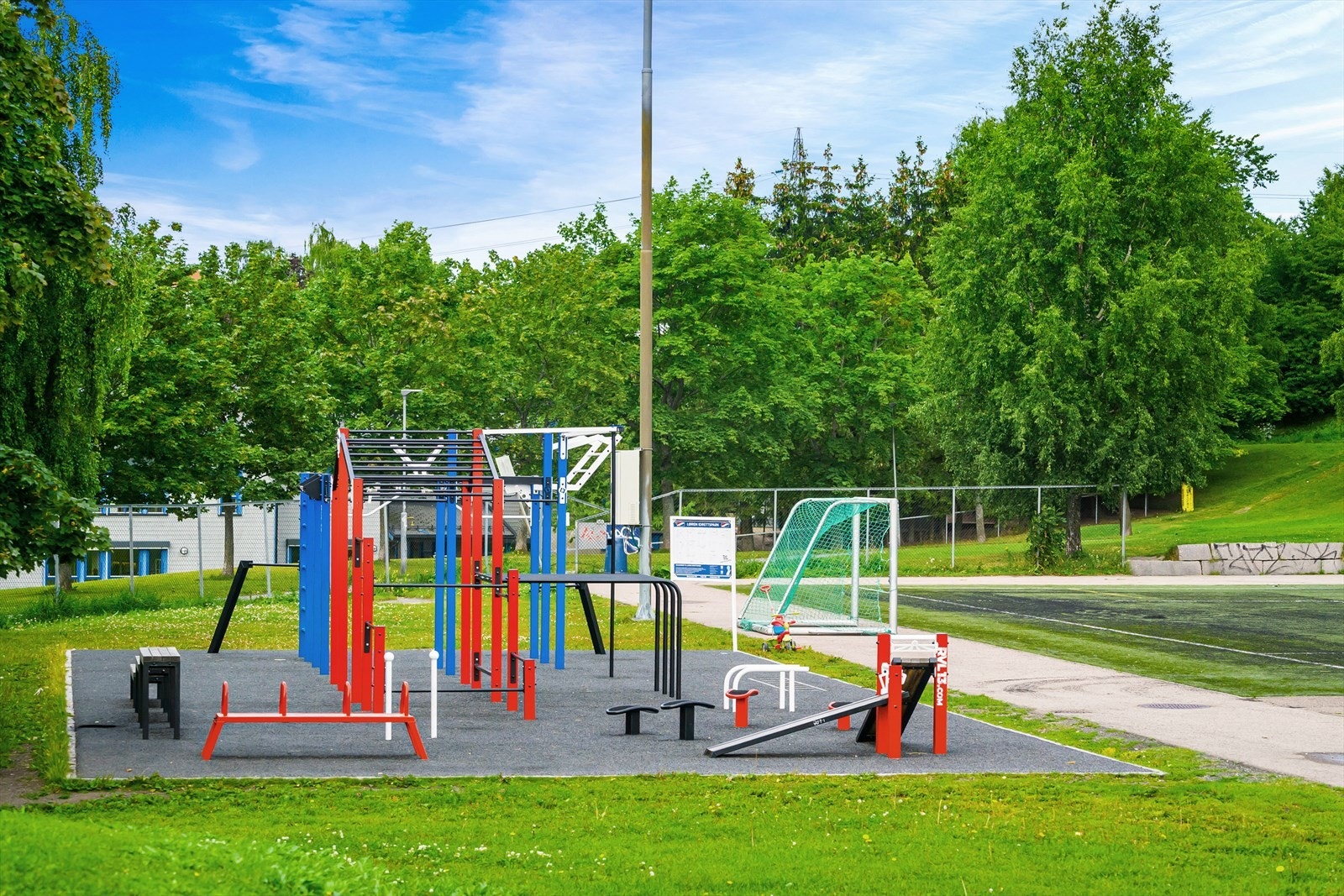 En ny tuftepark ligger rett i nærheten, perfekt for aktivitet og trening utendørs. Galleribilde