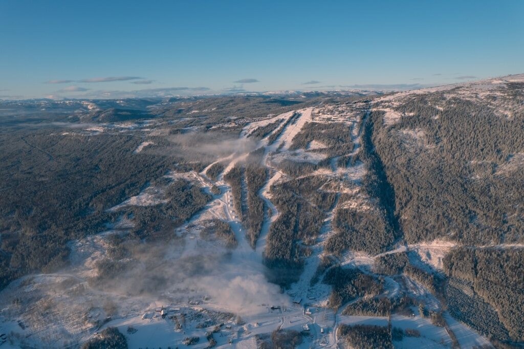 Alpinanlegget på Norefjell har 14 heiser og hele 30 nedfarter! Galleribilde