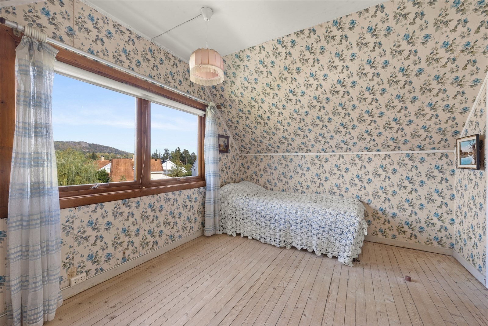 Boligen har to sovrom i 2. etasje. Galleribilde