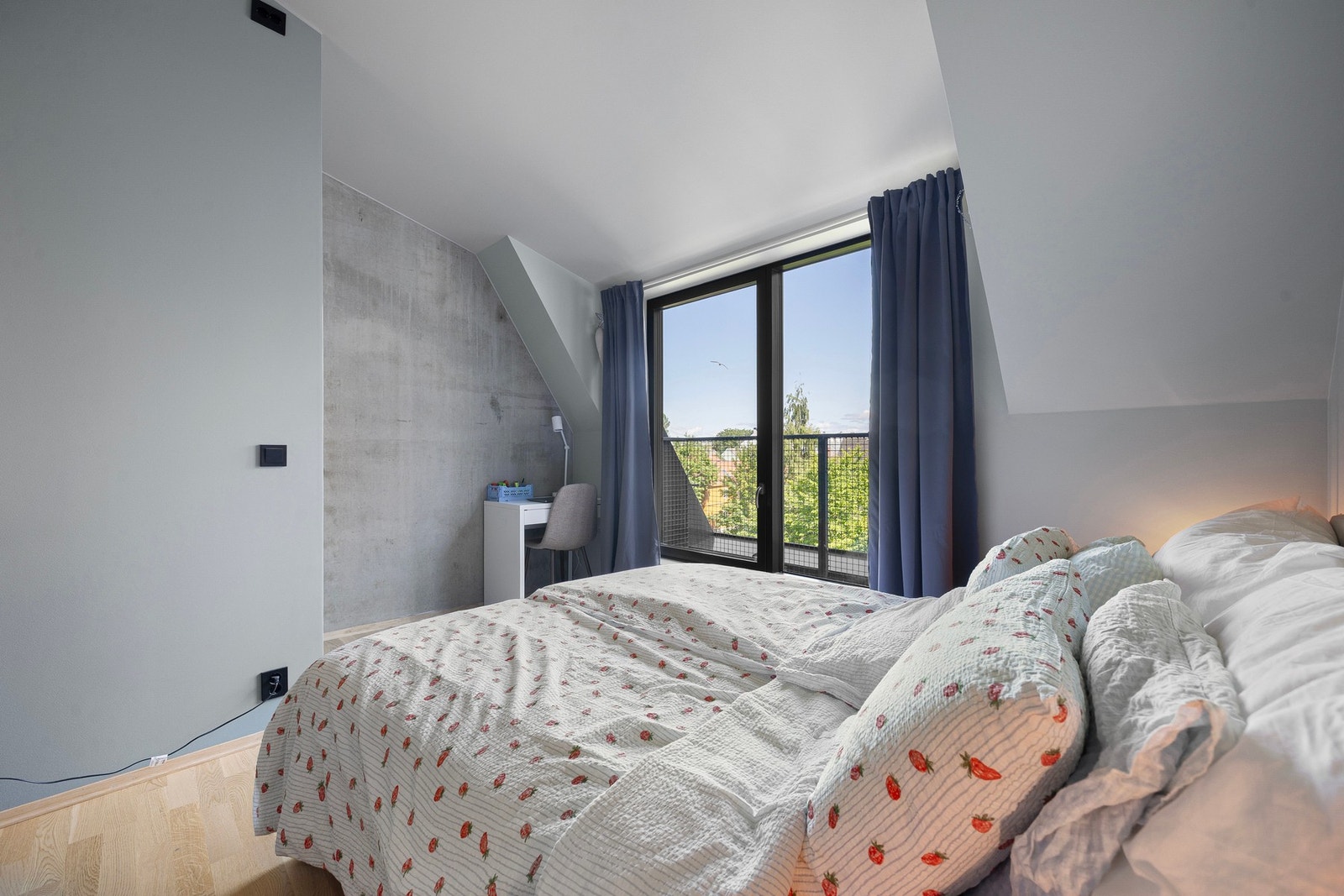 Soverommet har i likhet med stuen en fransk balkong. Galleribilde