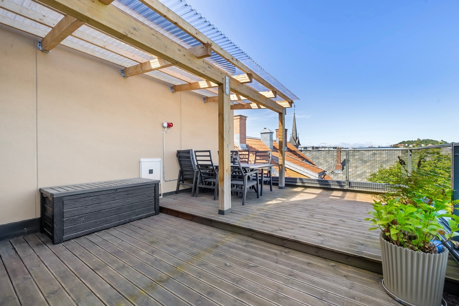 I 4.etasje har sameiet en felles romslig takterrasse. Galleribilde