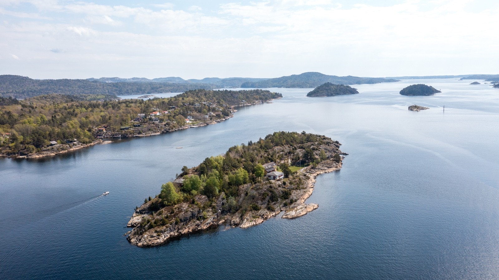 PrivatMegleren/v Marius Lundeberg Enger har gleden av å presentere Hestholmen 1 Galleribilde
