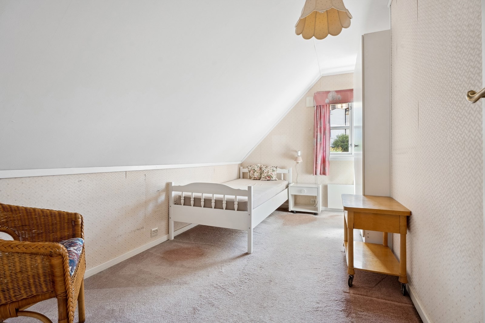 Barnevennlig planløsning med soverommene på samme plan. Galleribilde