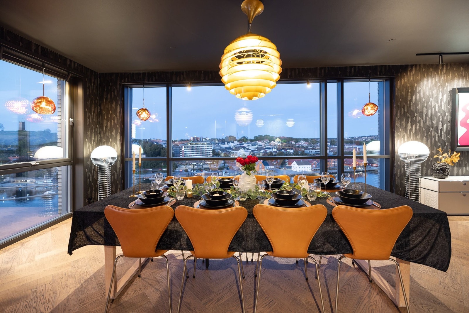 Her kan du samle venner og familie rundt bordet – med Tønsberg by som levende bakteppe Galleribilde